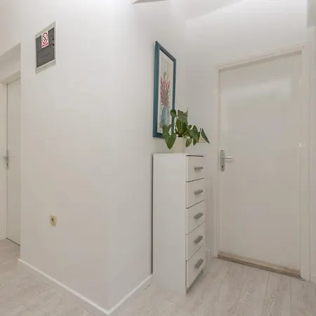 Matko Apartment *